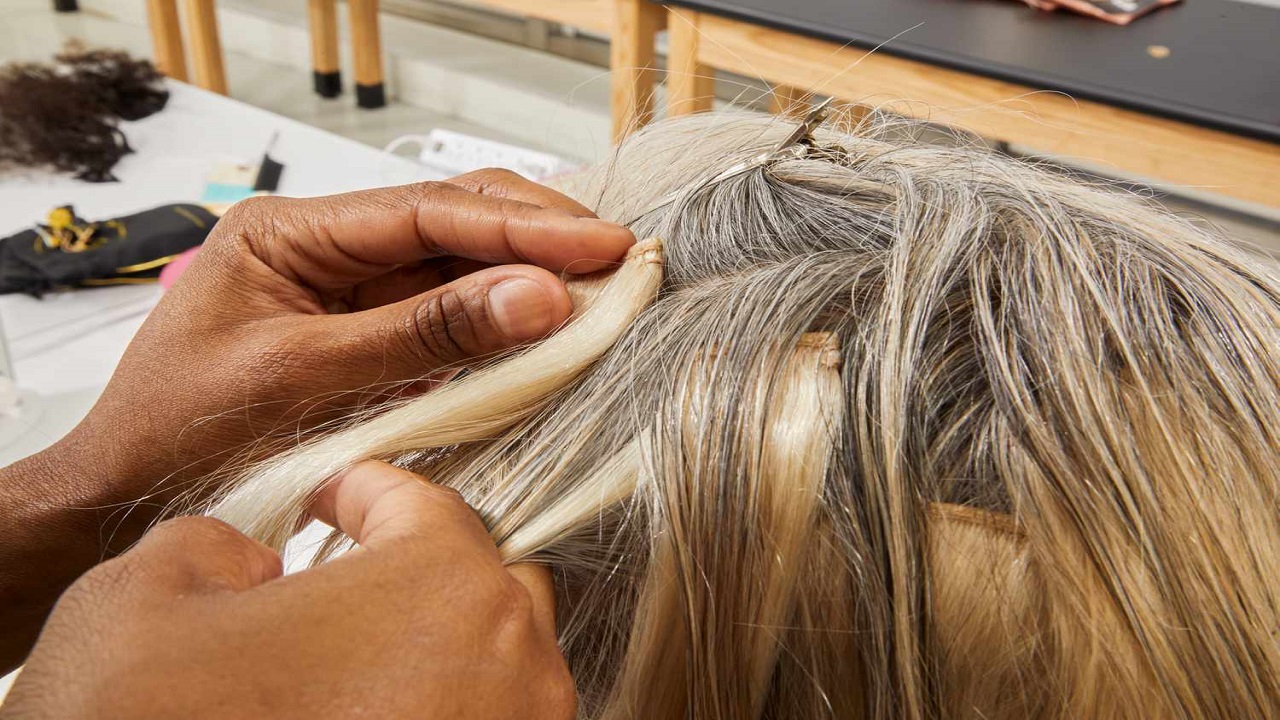 Clip-In Hair Extensions for Fashion Week: Runway-Ready Looks That Turn Heads